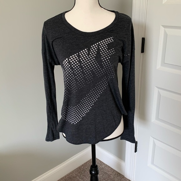 Nike Tops - 3/$15 Nike Long Sleeve Top
